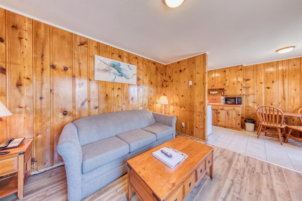 One Bedroom Cottage - Non-View Photo 1