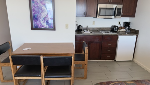 One Bedroom Double Queen Oceanfront Suite Photo 3