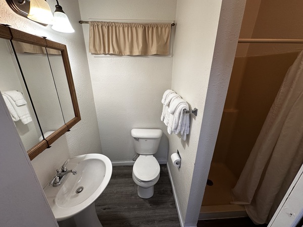 Two Bedroom Suite - Non-View Photo 11