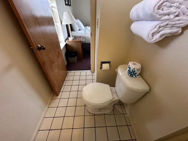 King Studio Oceanfront with Balcony and Fireplace Photo 5