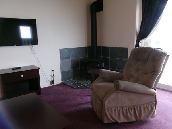 One Bedroom King Suite Oceanfront with Jetted Tub Photo 5